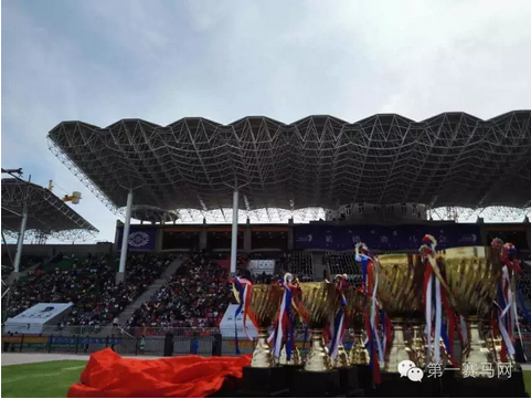 浪漫勇士遨,游气泡,今日冒雨赴,香港赛马会官网,赛程安排,赛果查询,马匹资料,赛事资讯